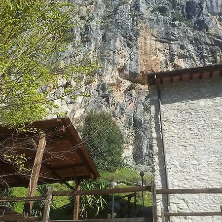 Rifugio Mola Del Sacramento